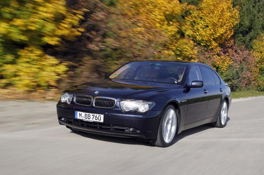  BMW 760i 2001 года  (фото 7 из 11)